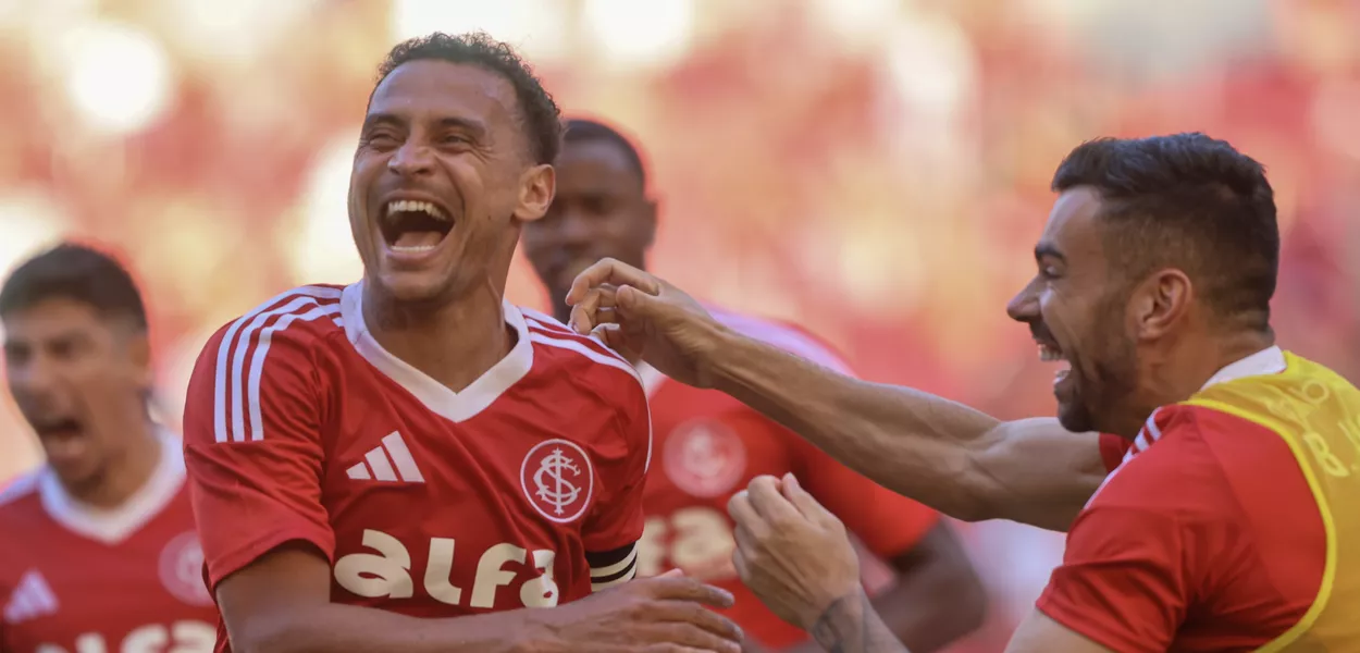Inter celebra permanência na série A