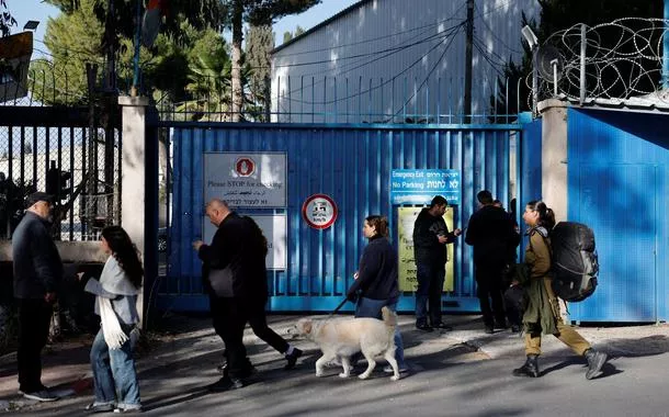 Polícia israelense invade complexo da agência de refugiados da ONU em Jerusalém Oriental