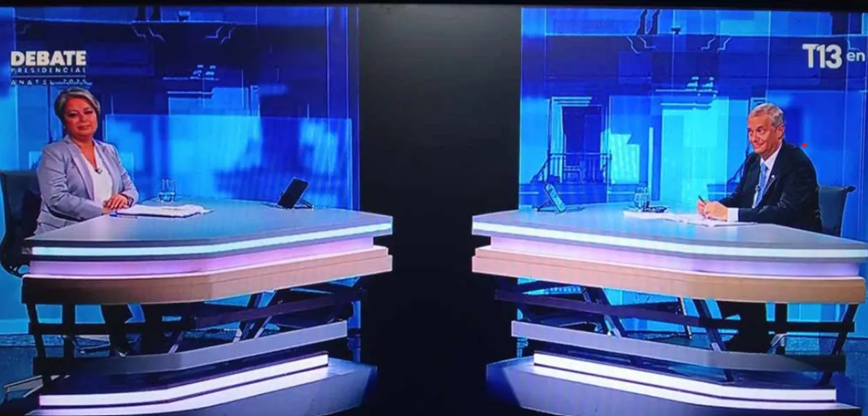 Jeanette Jara e José Antonio Kast no último debate antes do segundo turno presidencial do Chine 