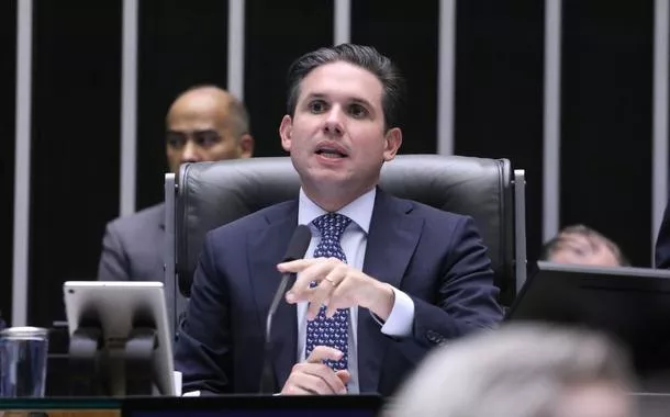 Deputados acionam MPF contra Motta e acusam presidente da Câmara de ser o mandante das agressões na Câmara