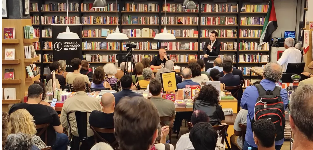 Alysson Mascaro lança Crítica do Cancelamento no Rio de Janeiro