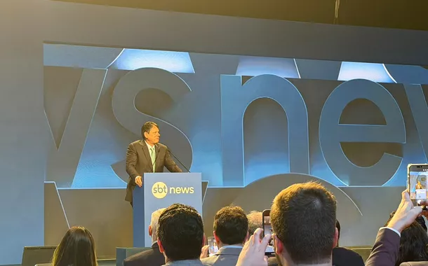 Governador Tarcísio de Freitas durante lançamento do canal de notícias SBT News