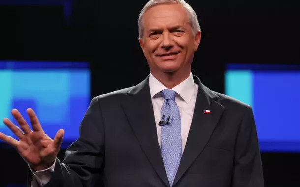 Passado extremista e pinochetismo raivoso reacendem alerta aos democratas com vitória de José Antonio Kast no Chile