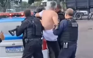 Manifestação de petroleiros em greve em frente à Refinaria Duque de Caxias, na Baixada Fluminense, durante ato da categoria, tem denúncia de agressões policiais