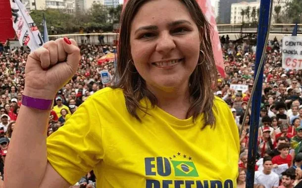 Natália Szermeta, esposa de Boulos, anuncia pré-candidatura à Câmara