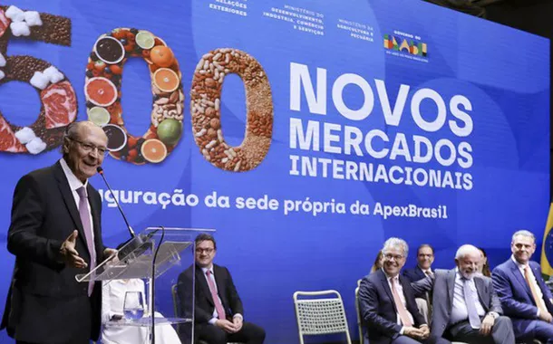 Alckmin projeta novo recorde de exportações em 2025 durante inauguração da nova sede da Apex