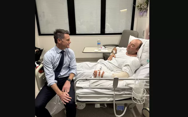 ‘Herói’ muçulmano que desarmou atirador na Austrália se recupera no hospital enquanto doações superam US$ 740 mil