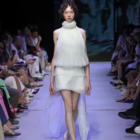 Guia da Semana de Moda de Moscou para se vestir perfeitamente para festas: Looks chiques, ousados ​​e inesquecíveis