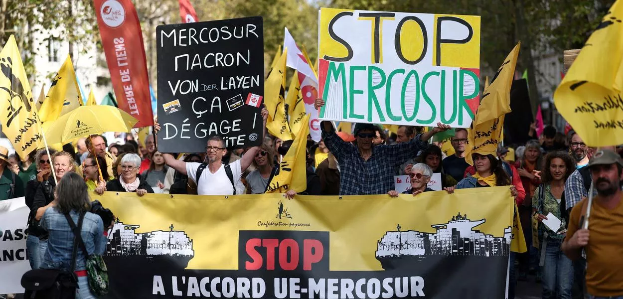 Protesto contra acordo UE-Mercosul em Paris, França