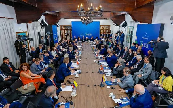 Presidente da República, Luiz Inácio Lula da Silva, sessão Plenária da Cúpula de Presidentes e Chefes de Delegação dos Estados Partes do Mercosul e dos Estados Associados. Belmond Hotel Cataratas, Foz do Iguaçu - PR.Foto: Ricardo Stuckert / PR
