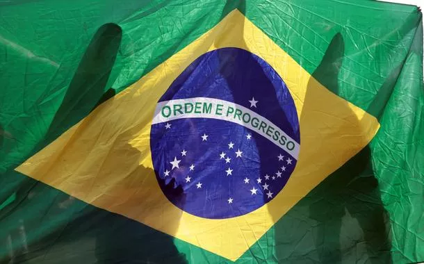 São Paulo (SP) - 21/09/2025 - Bandeira do Brasil durante ato contra a PEC da Anistia e da Blindagem, no MASP 