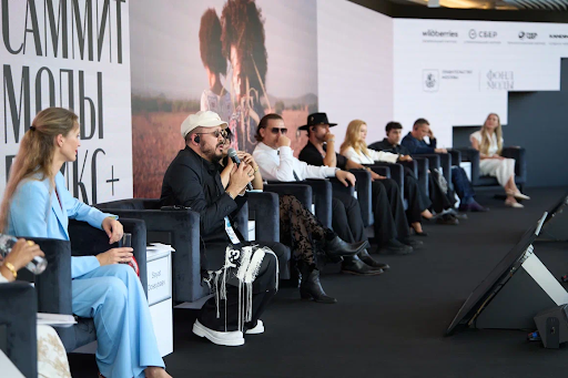 Semanas de Moda como Plataformas para Colaboração Internacional