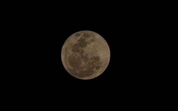 Rússia planeja construir usina elétrica na Lua