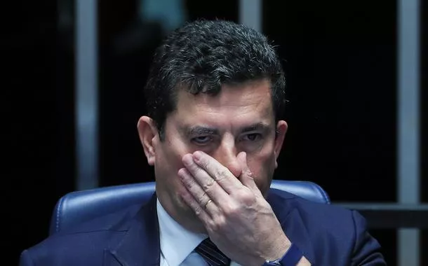 Moro expõe seu recalque contra Lula e leva uma surra nas redes