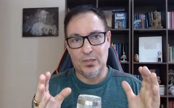 Previsões para 2026: astrólogo Carlos Harmitt aponta ano tenso na política e no mundo