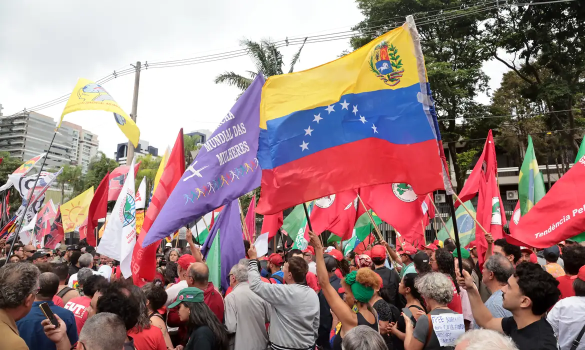 Protesto pró-Maduro em São Paulo - 05 de janeiro de 2025