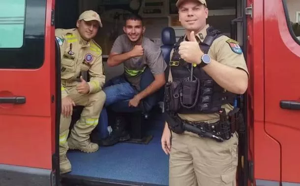 Roberto Farias Thomaz, de 19 anos, foi encontrado vivo, com escoriações pelo corpo