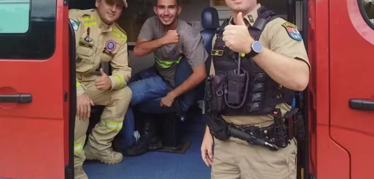 Roberto Farias Thomaz, de 19 anos, foi encontrado vivo, com escoriações pelo corpo