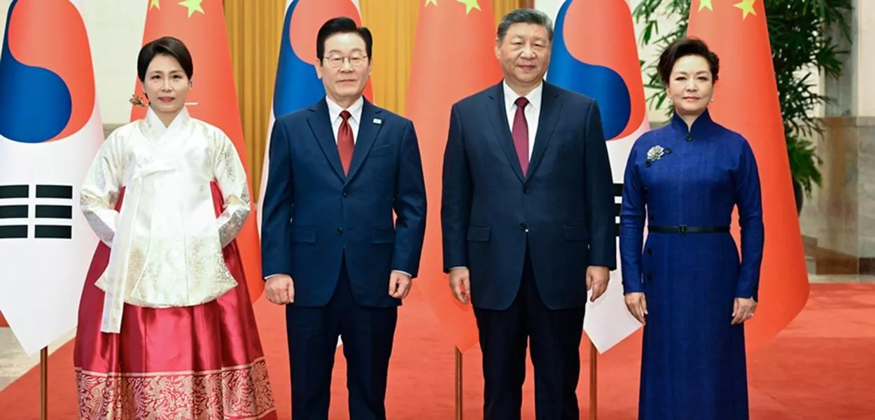 Xi Jinping e Lee Jae-myung se reúnem em Beijing