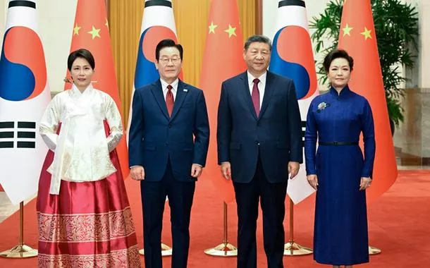 Xi Jinping e Lee Jae-myung se reúnem em Beijing