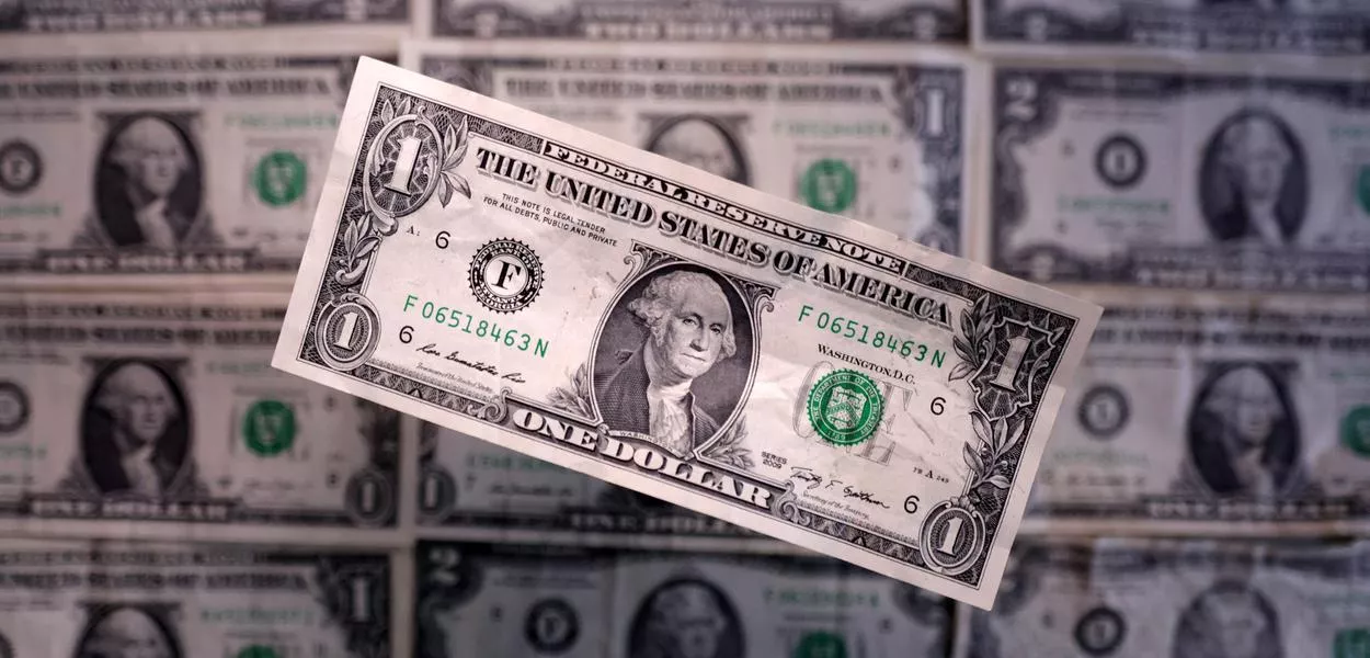 Notas de dólar
19/03/2025.