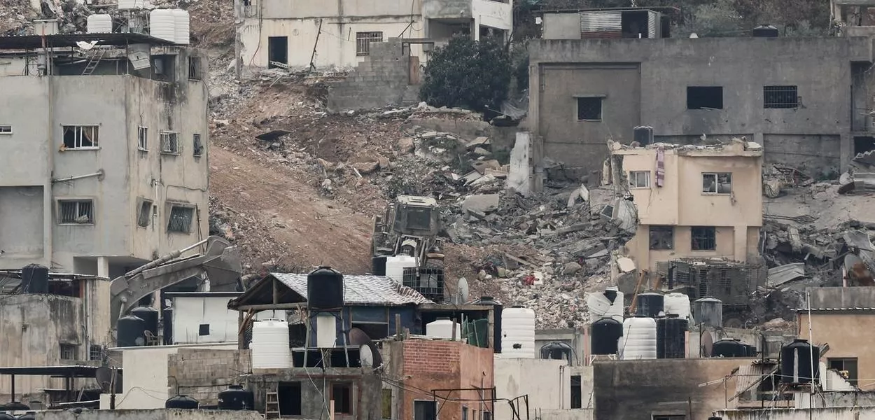 Prédios em ruínas durante operação militar israelense em Jenin, na Cisjordânia ocupada por Israel - 03/02/2025 