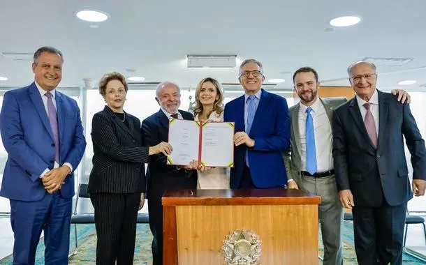 Dilma diz que ‘SUS Inteligente’ é marco histórico para o Brasil e para o Banco dos BRICS