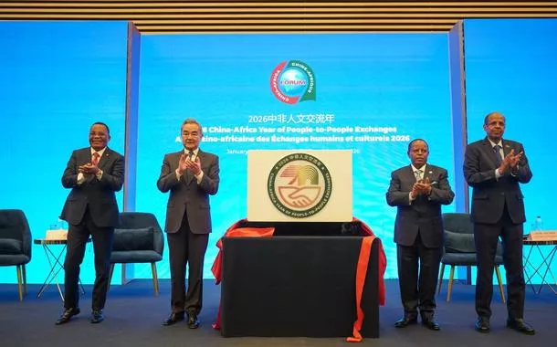 A cerimônia de lançamento do Ano de Intercâmbios entre Povos China-África 2026, na sede da União Africana (UA), em Adis Abeba, capital da Etiópia, em 8 de janeiro de 2026