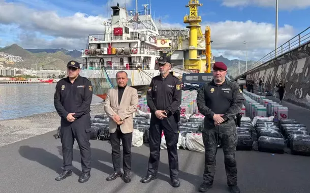 Espanha faz 'maior apreensão de cocaína em alto-mar' em navio cargueiro que partiu do Brasil