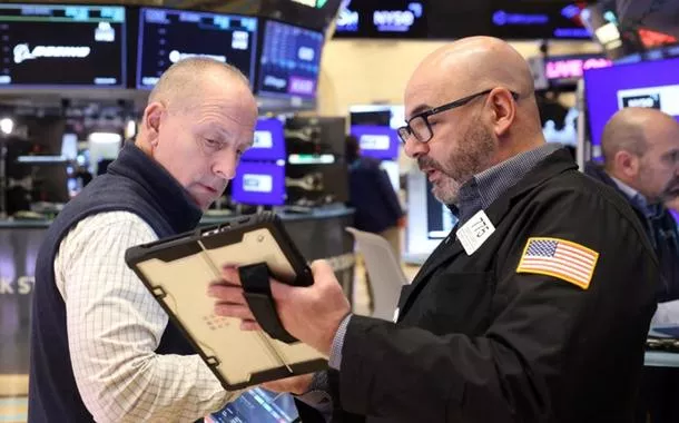Operadores trabalham na bolsa de Nova York
7 de janeiro de 2026
