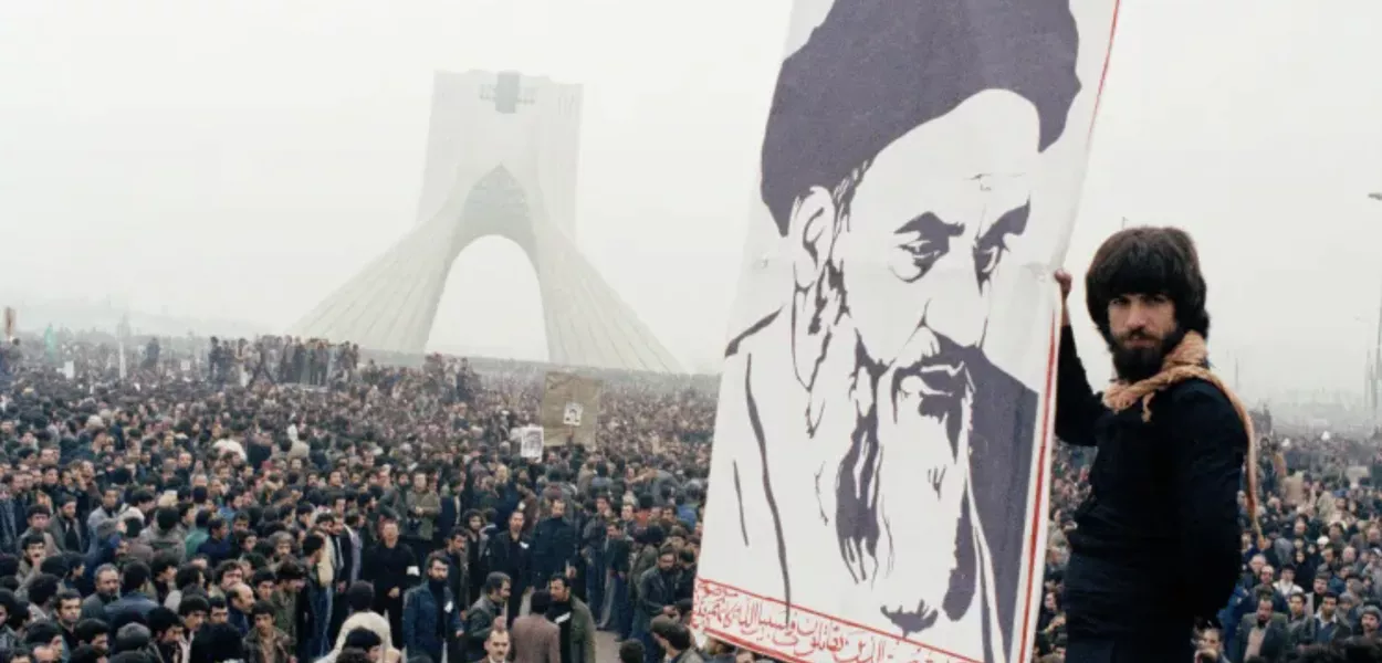 Protestos em Teerã antes da revolução iraniana