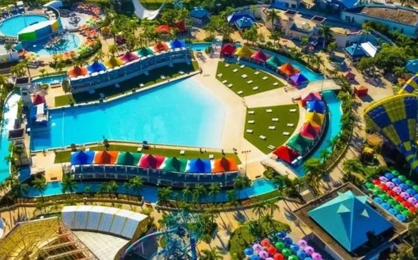 A vítima foi identificada como Guilherme da Guerra Domingos, funcionário do local há mais de dois anos