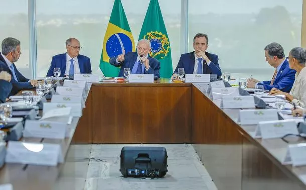 Após ataque dos EUA à Venezuela, Lula tem reunião sobre defesa nacional com Múcio e comandantes militares