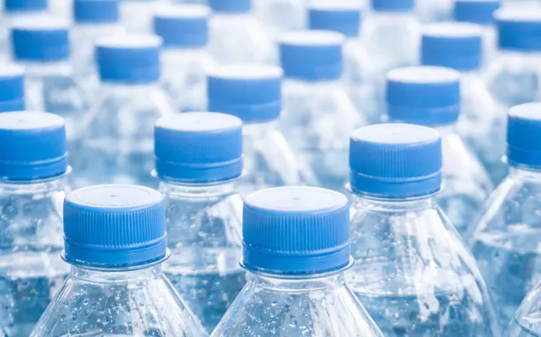 Plástico reciclado vira aliado na captura de CO2 da atmosfera, aponta estudo