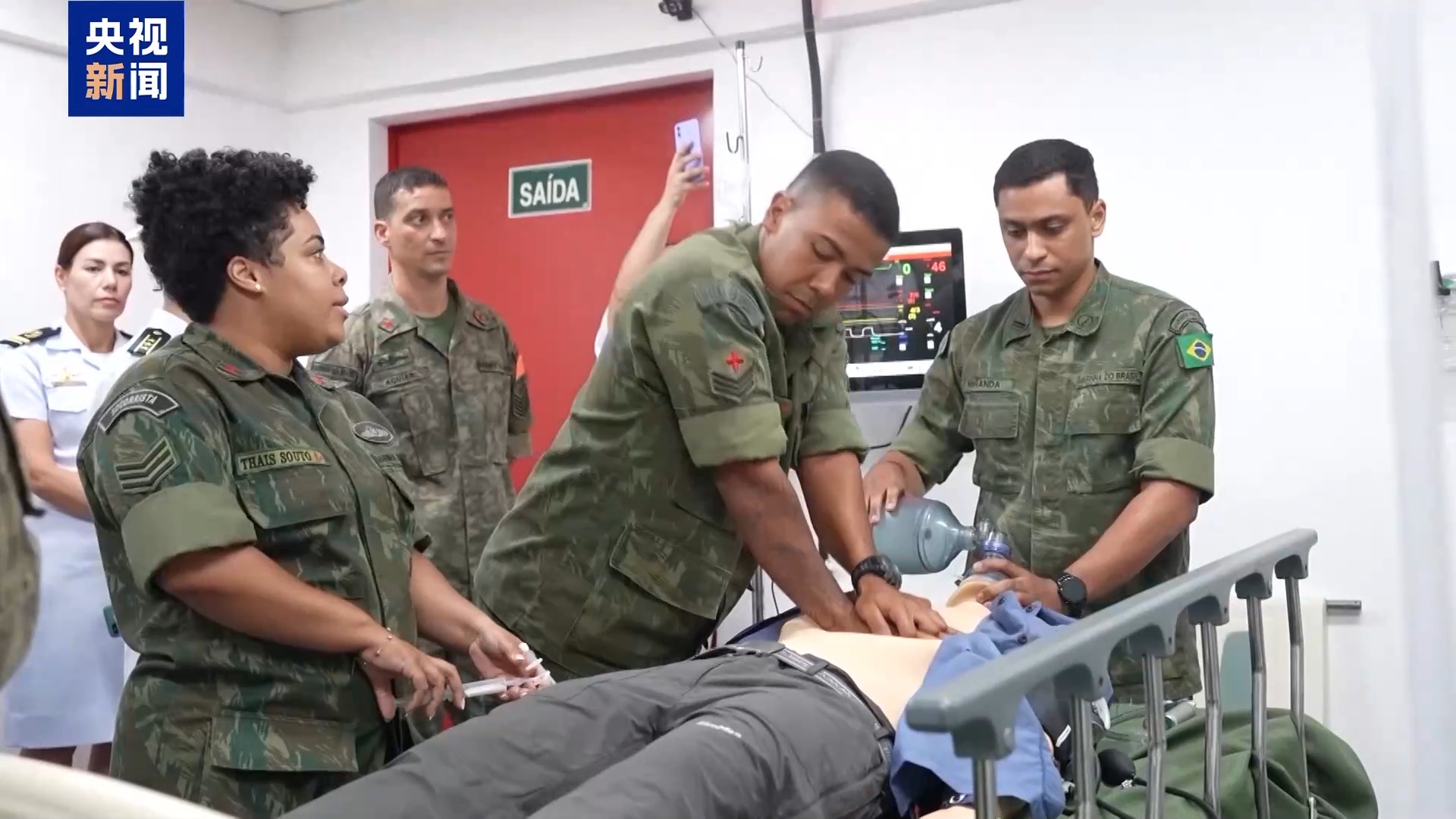 Navio-hospital da Marinha chinesa completa missão de intercâmbio e parte do Brasil