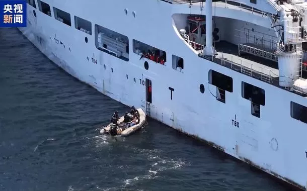 Navio-hospital da Marinha chinesa completa missão de intercâmbio e parte do Brasil