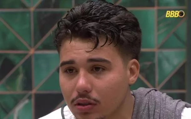 Globo é duramente criticada após desistência de Pedro do BBB 26: "conivente com assédio"