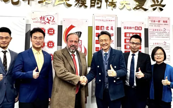 Silveira cobra câmeras e marco legal mais duro para apps e discute eletromobilidade com DiDi/99 em Xangai