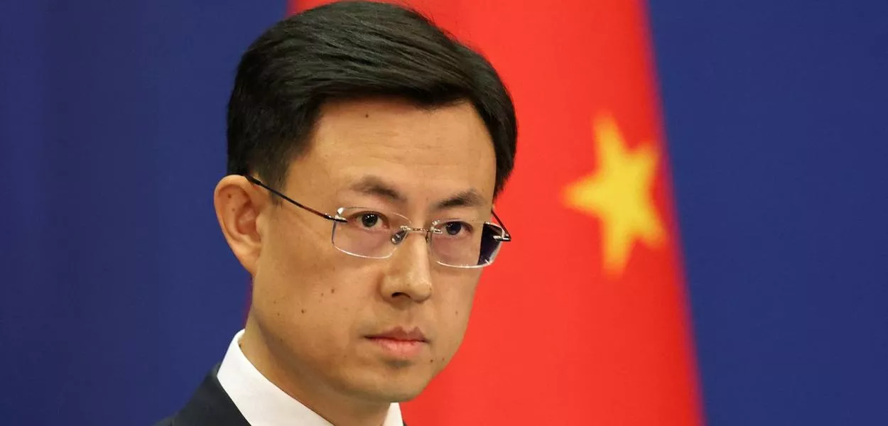 Porta-voz chinês Guo Jiakun 
 7/1/2025