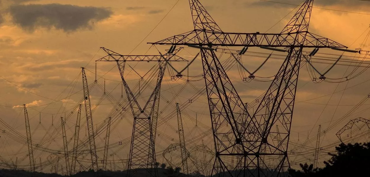 Torres de transmissão de energia elétrica no Pará
30/03/2010
REUTERS/Paulo Santos