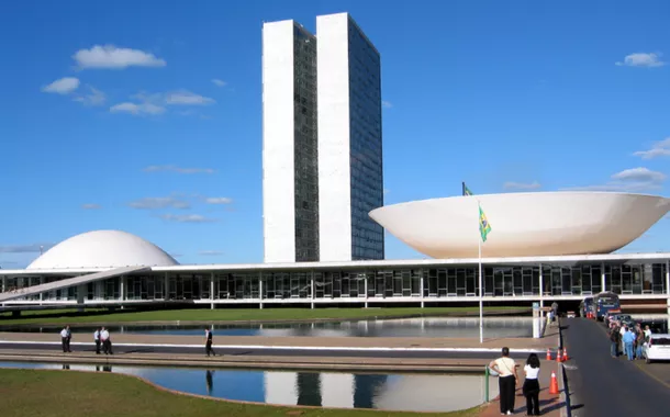 Direita fragmentada e esquerda indefinida marcam corrida ao Senado em São Paulo