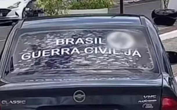 Veículo com adesivo de suástica levou à prisão em Araranguá, no sul do estado