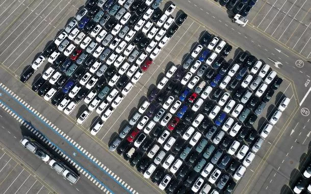 Índia planeja cortar tarifa de carros europeus para 40% em acordo com a União Europeia, dizem fontes