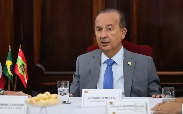 Jorginho Mello contrariou Secretaria de Educação ao sancionar fim das cotas raciais em SC