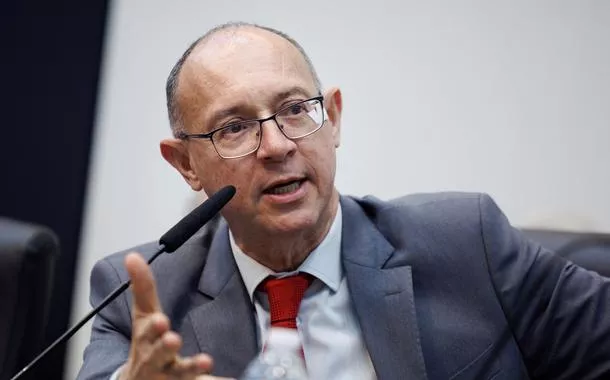 Deputado do PT pede apuração de rombo em fundos municipais ligados ao Banco Master em SP