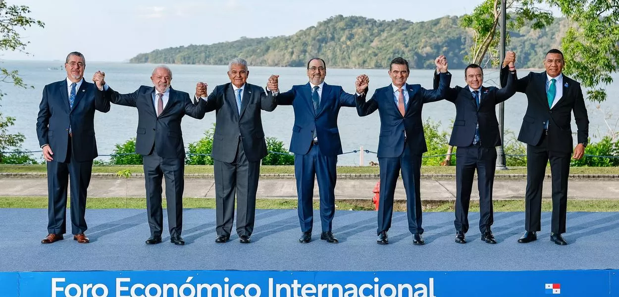 Foto oficial do Fórum Econômico Internacional da América Latina