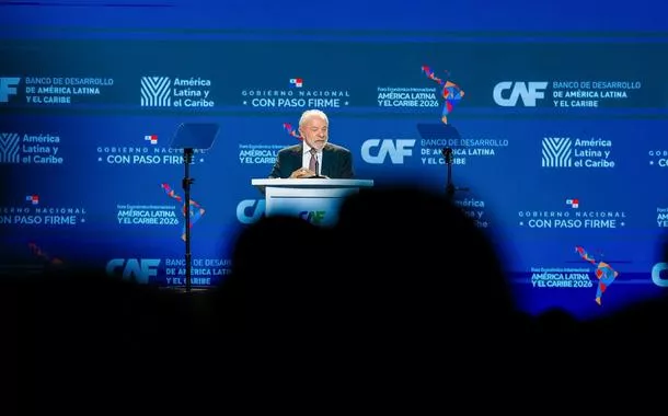 Lula critica divisão da América Latina diante de 'intervenções ilegais que abalam nossa região'