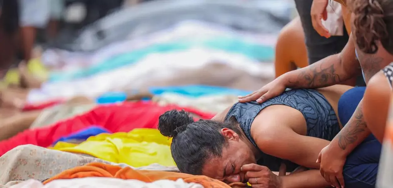 Mulher que perdeu parente por bala perdida no Rio