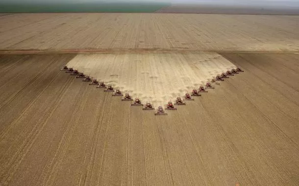 Indústria de máquinas agrícolas do Brasil aumenta vendas em 7,4% para R$ 66,75 bilhões