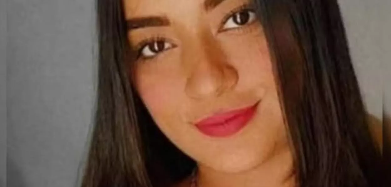 Amiga é presa após perícia descartar choque elétrico na morte de jovem encontrada ao lado de piscina em Lins